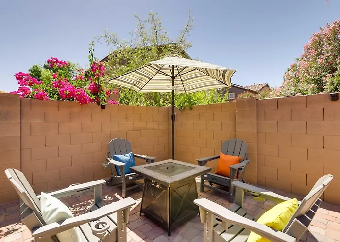 Modern Gem W/ Fire Pit: 3 Mi To Ballpark! *