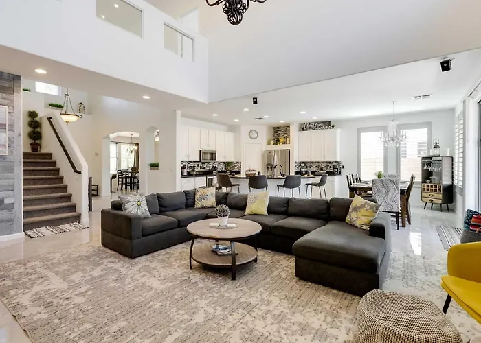 Modern Gem W/ Fire Pit: 3 Mi To Ballpark!
