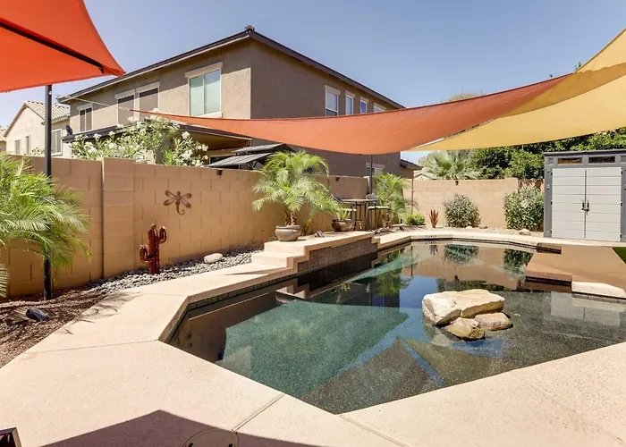 Modern Gem W/ Fire Pit: 3 Mi To Ballpark!
