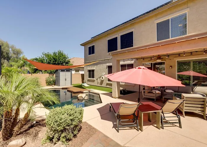 Modern Gem W/ Fire Pit: 3 Mi To Ballpark!